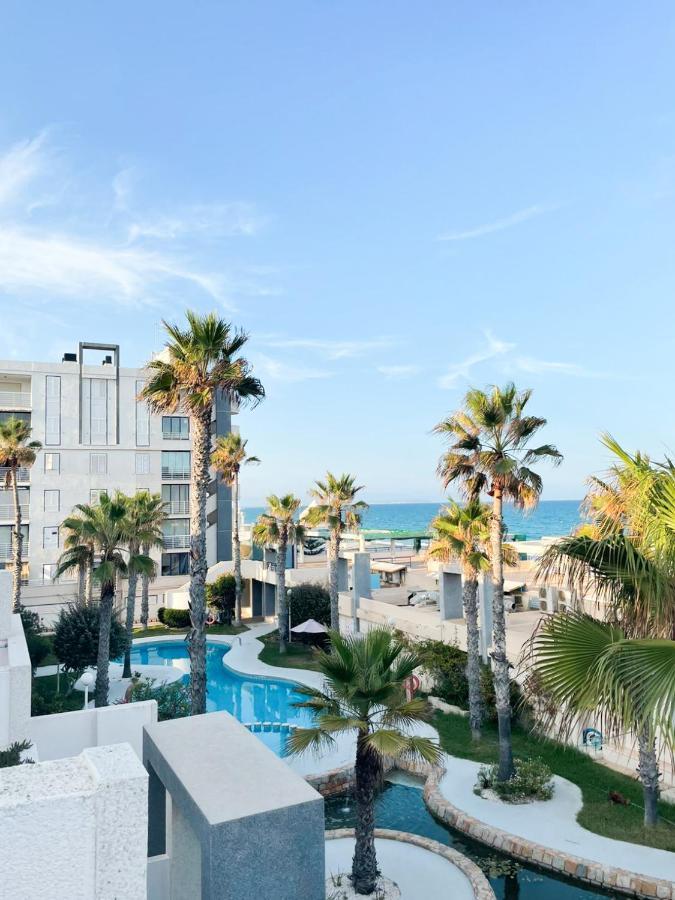 Breathtaking Apartment Torrevieja Exteriör bild